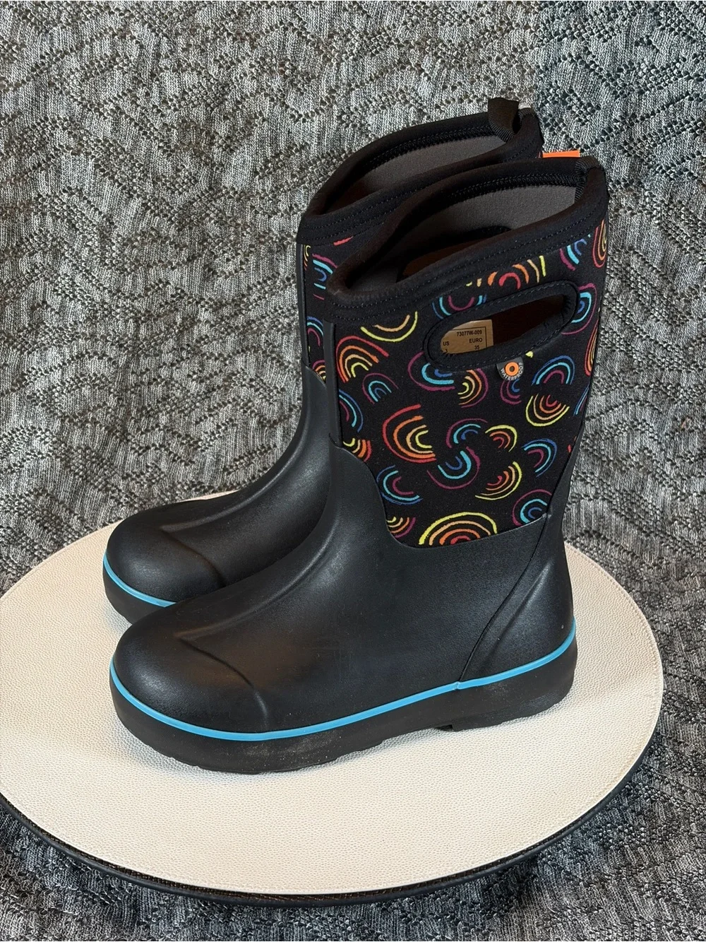 Bogs Kids Classic II Wild Rainbows boots Kids 3 Wide